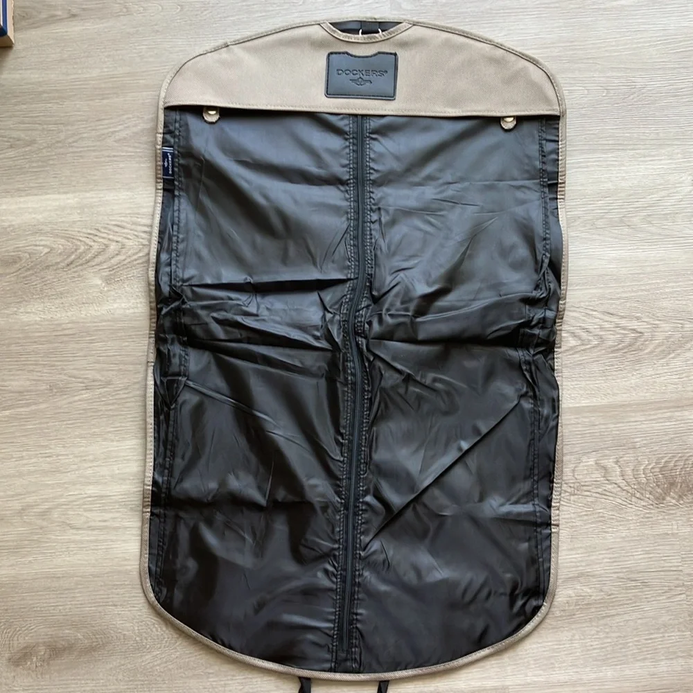 Dockers Garment Carrier Travel Fold Bag